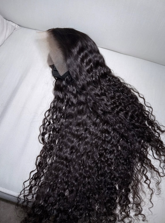 Raw Vietnamese hair (curly)